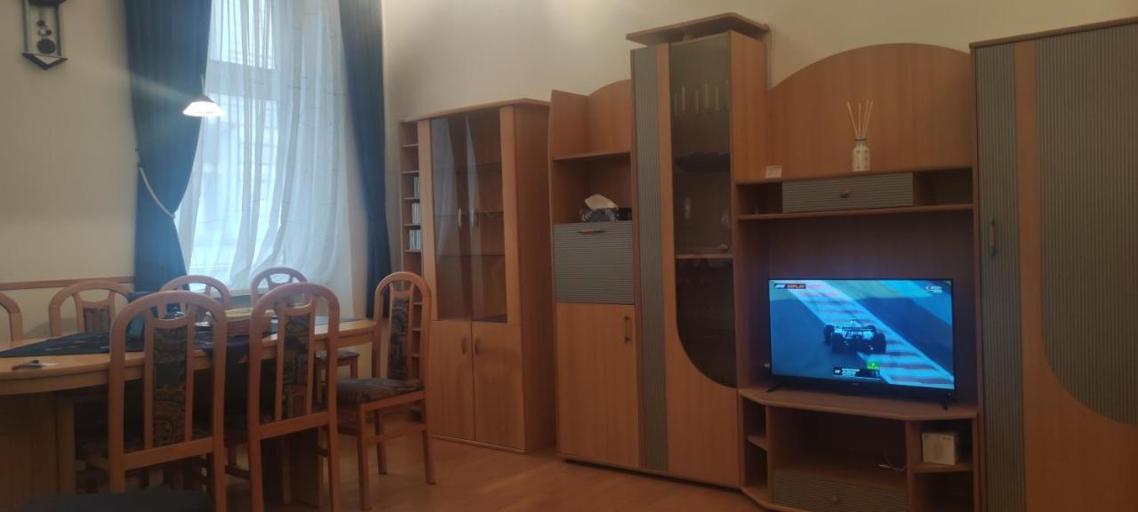 2-Room Appartment Near Westbahnhof Wien Ngoại thất bức ảnh